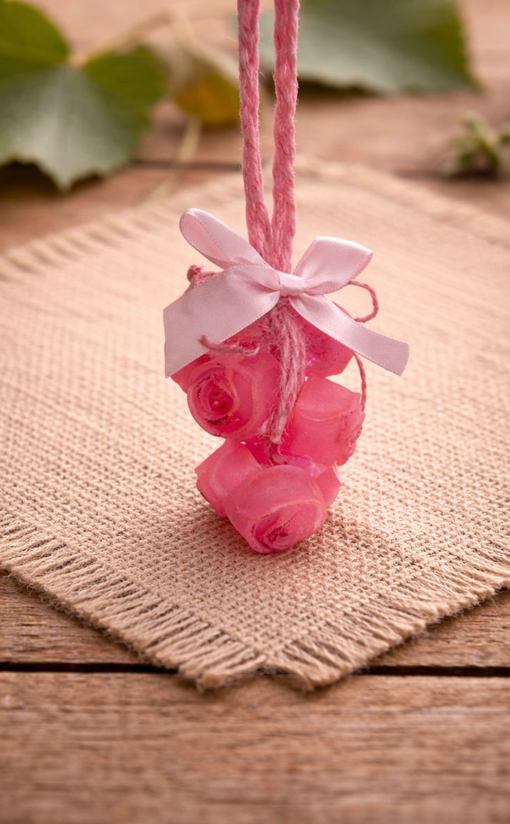 Gül Figürlü Pembe İpli El Yapımı Dekoratif Sabun