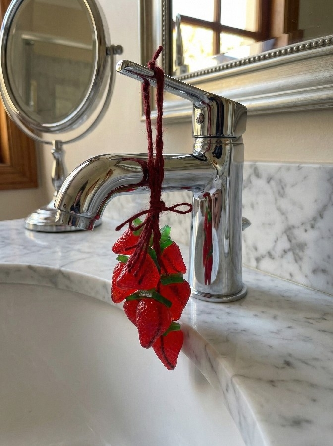 Çilek Figürlü İpli Dekoratif El Yapımı Sabun