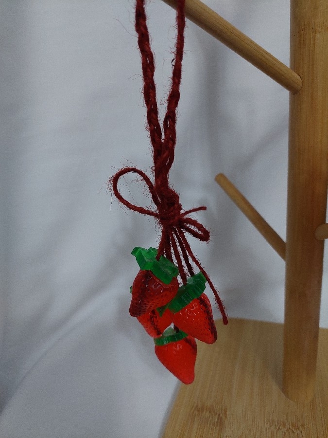 Çilek Figürlü İpli Dekoratif El Yapımı Sabun